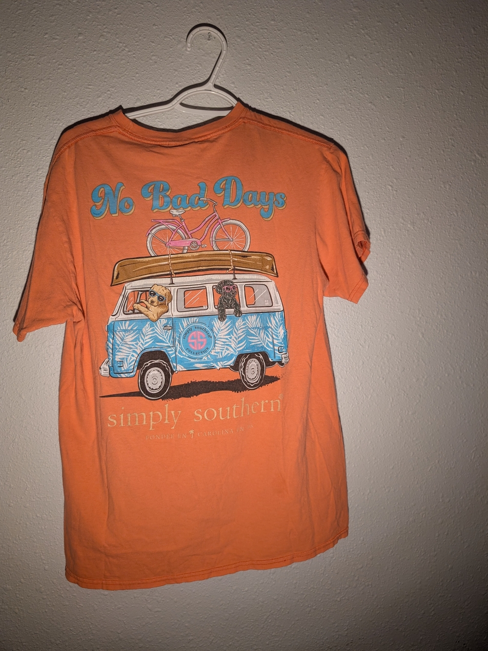 Simply Southern 'No Bad Days' Orange Graphic Tee Medium